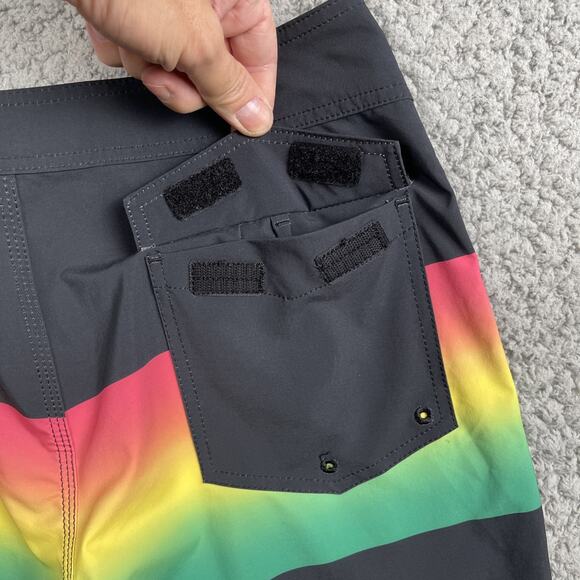 Volcom Board Shorts Men 31 Striped Mod Tech Quarta Fade Pockets Drawstring Swim - Picture 9 of 10